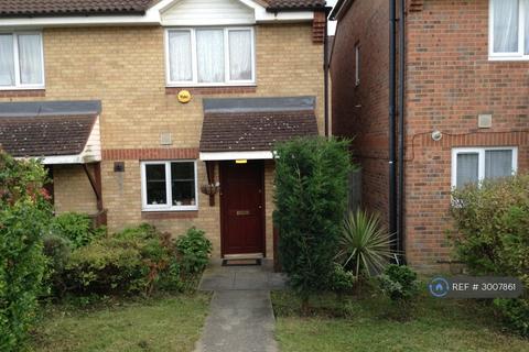 2 bedroom semi-detached house to rent, Adams Way, Croydon, CR0