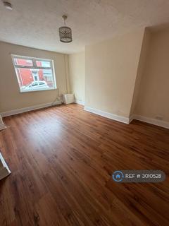 2 bedroom terraced house to rent, High St, Ferryhill, DL17