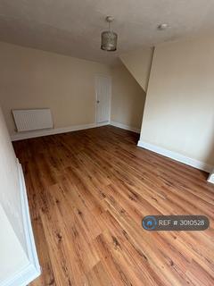 2 bedroom terraced house to rent, High St, Ferryhill, DL17