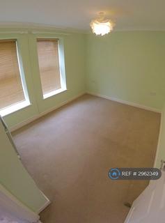 2 bedroom flat to rent, East View Place, Reading, RG1