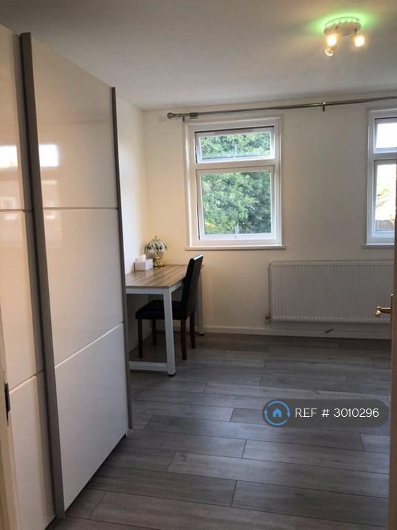 House in London - View 3