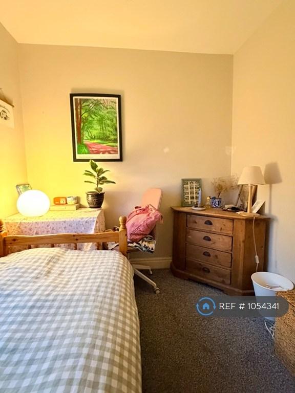 House in Leeds, Meanwood - More