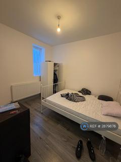 1 bedroom in a house share to rent, Erskine Road, London, E17