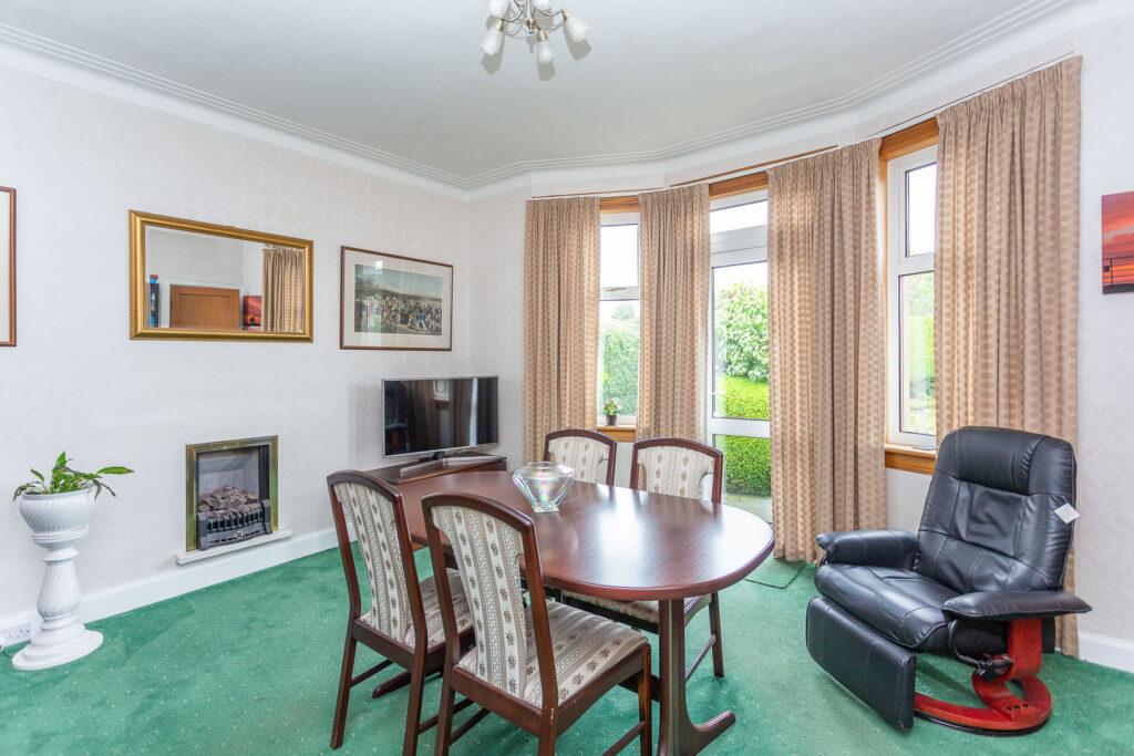 House in Edinburgh, Caiystane, Fairmilehead - More