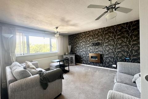 2 bedroom maisonette for sale, Hillcrest Road, Great Barr, Birmingham B43 6LU