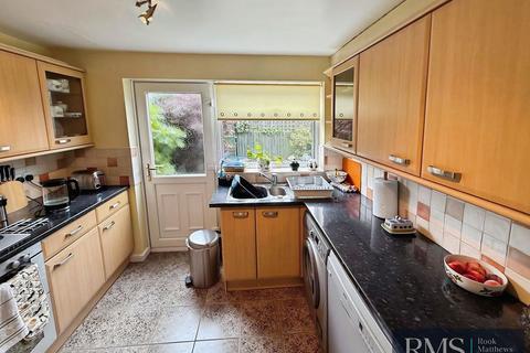 2 bedroom flat for sale, Beacon Drive, Newcastle Upon Tyne NE13