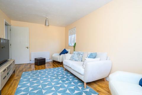 2 bedroom apartment for sale, Parry Drive, Weybridge