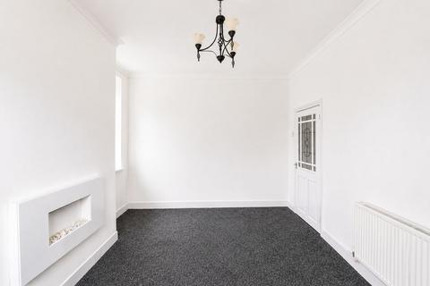 2 bedroom terraced house to rent, Eyet Street, Leigh