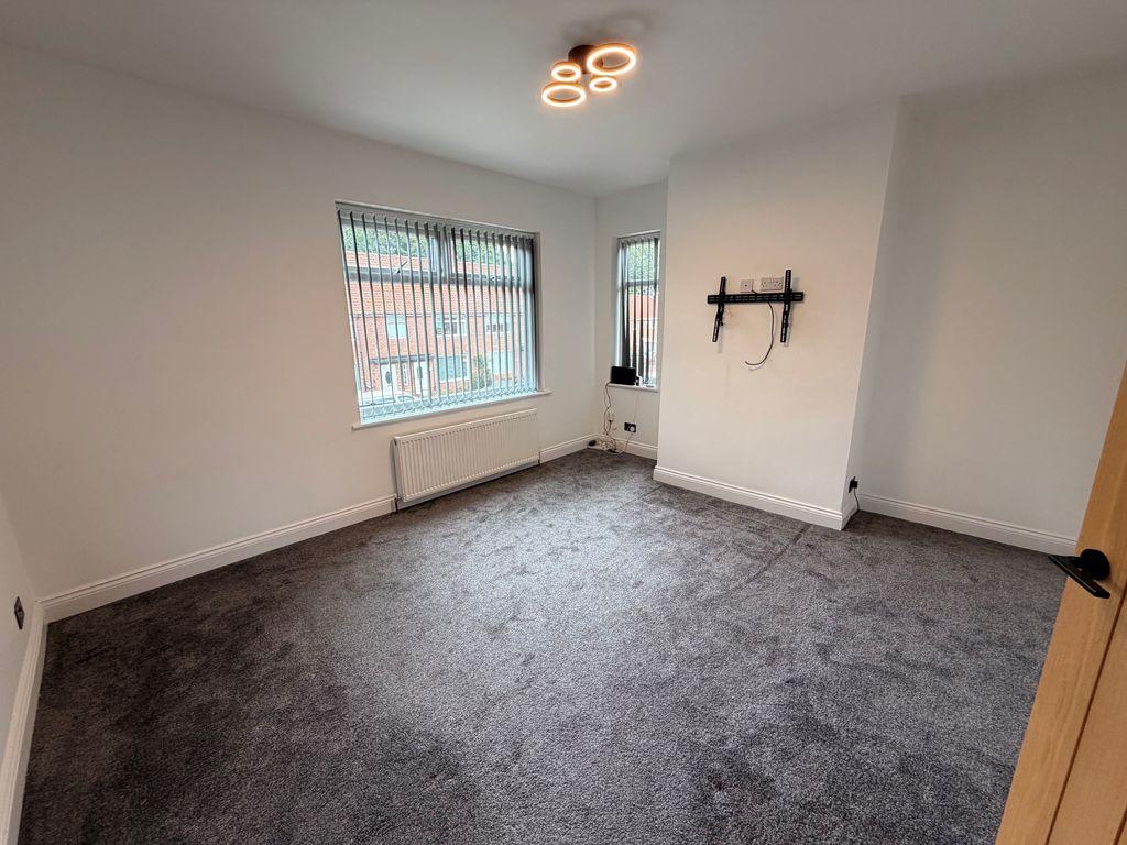 Apartment in Newcastle upon Tyne, Tyne and Wear - View 3