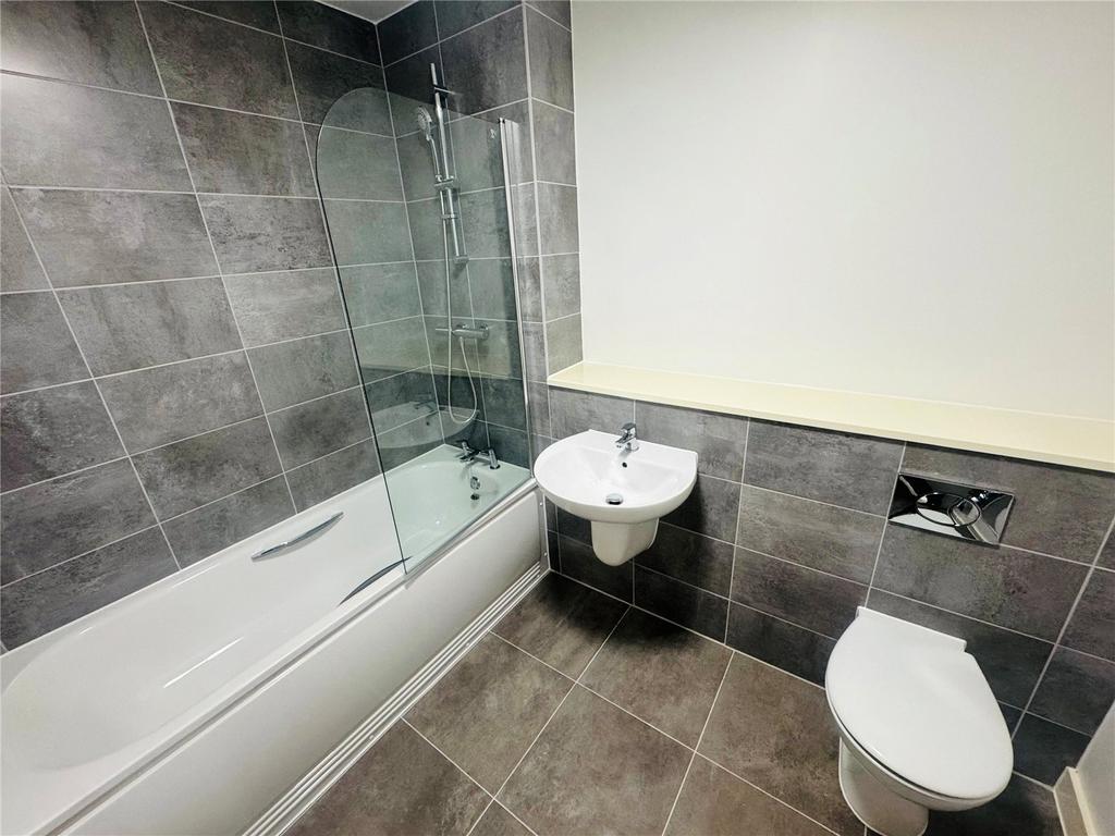 Apartment in Greater Manchester - More