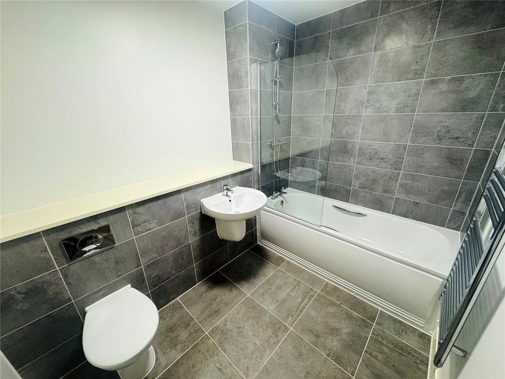 Apartment in Salford - View 4