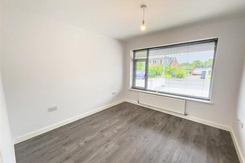 3 bedroom semi-detached bungalow to rent, Meriton Road, Lutterworth LE17