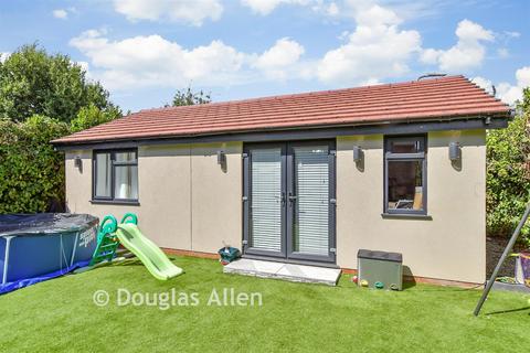 4 bedroom detached house for sale, Wick Beech Avenue, Wickford, Essex