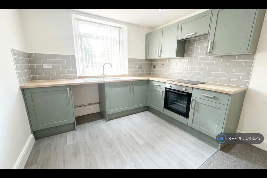 Apartment in Cardiff, Rumney - View 3