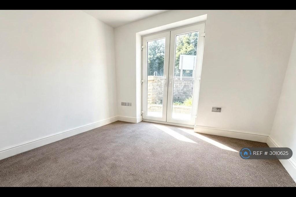 Apartment in Cardiff, Rumney - View 5