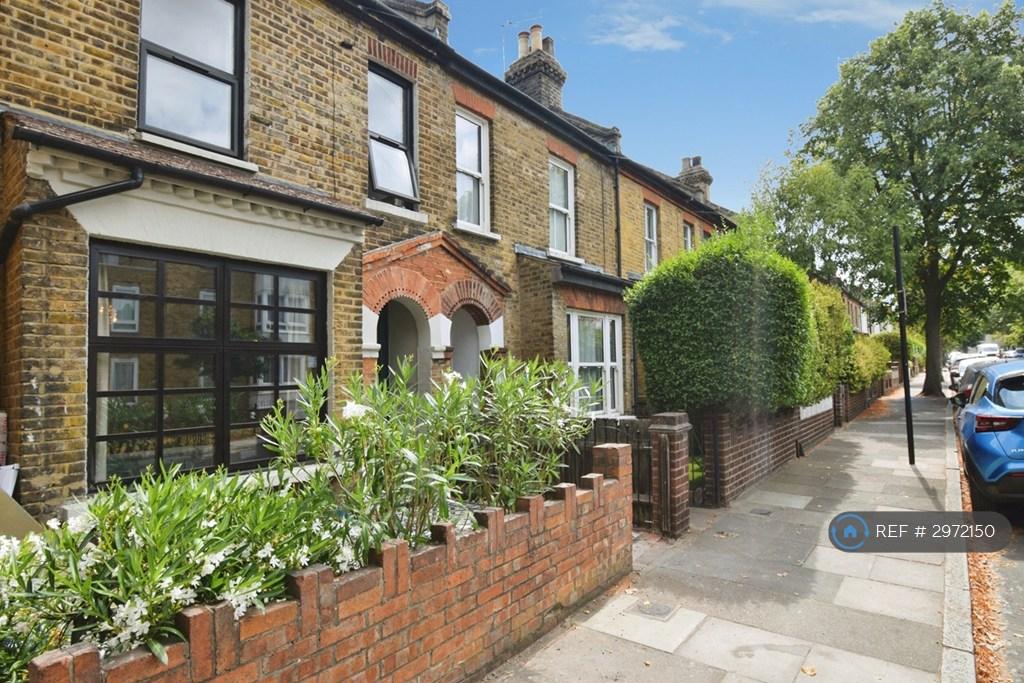 House in London - View 2