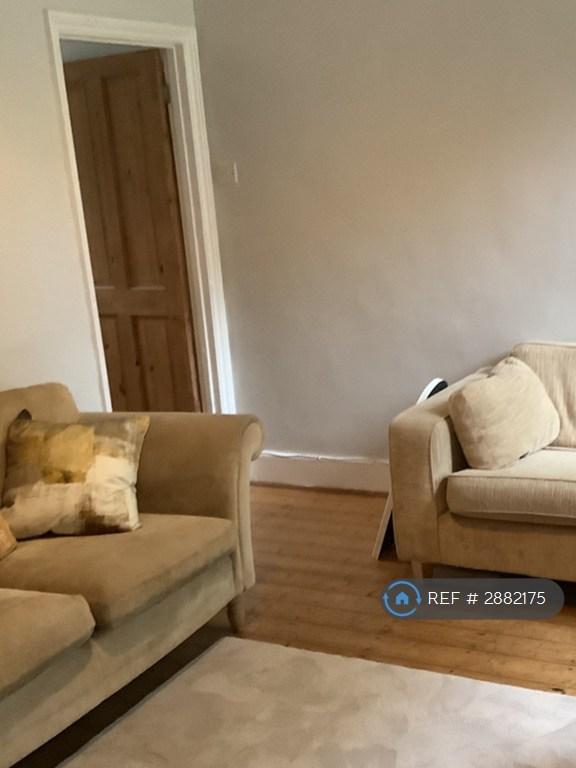 House in London - View 5