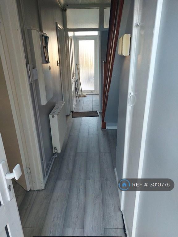 House in London, Thamesmead - View 4