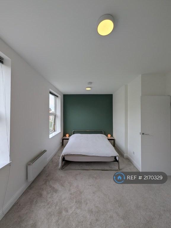 House in London - View 3