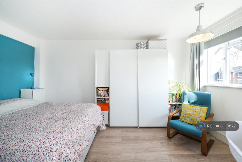 Apartment in London - View 5