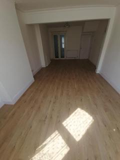 3 bedroom terraced house for sale, Manor Park E12