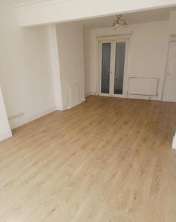 3 bedroom terraced house for sale, Manor Park E12