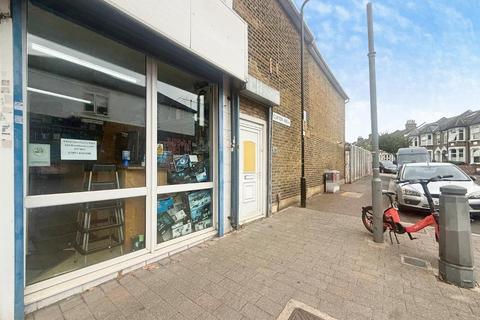 2 bedroom flat to rent, Blackhorse Lane, Walthamstow, London, E17 6HJ