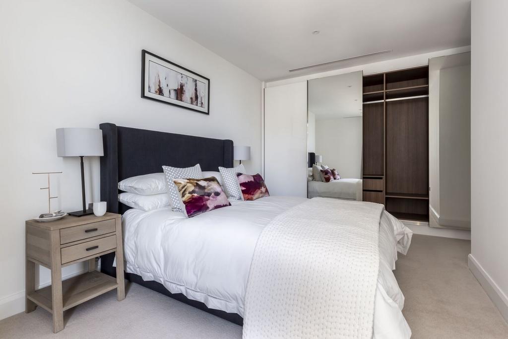 Apartment in LONDON - More