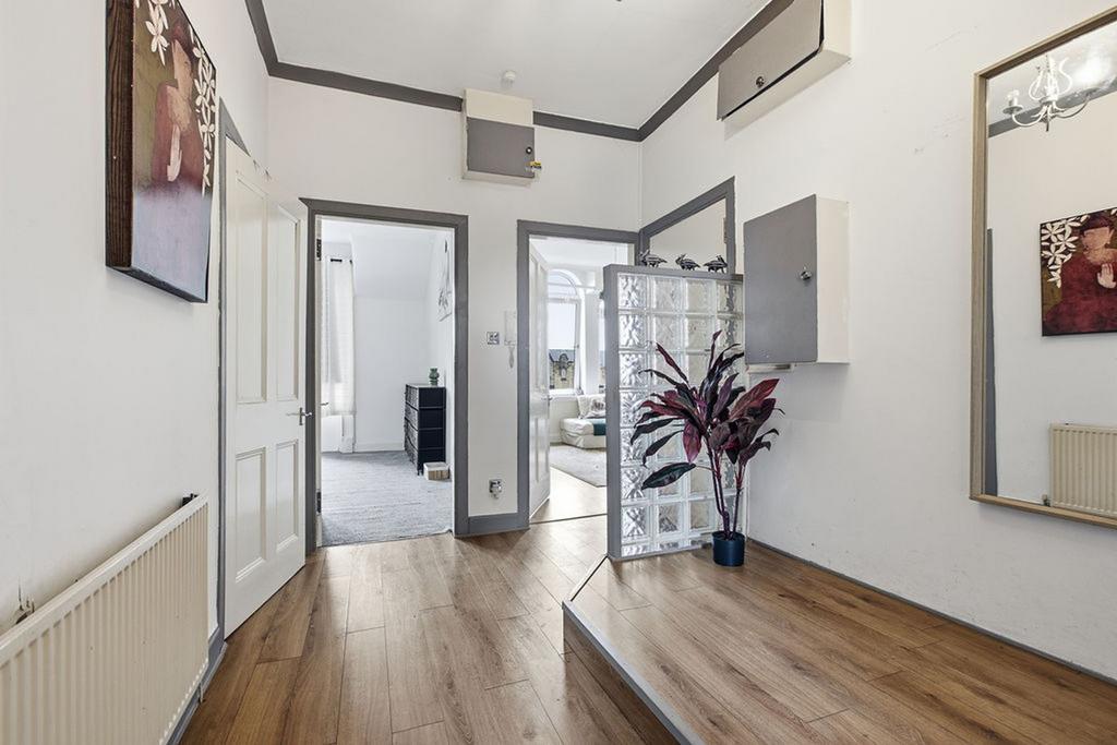 Apartment in Johnstone - View 3
