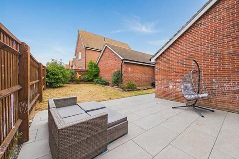 3 bedroom semi-detached house for sale, Readwin Crescent, Wokingham, Berkshire, RG40