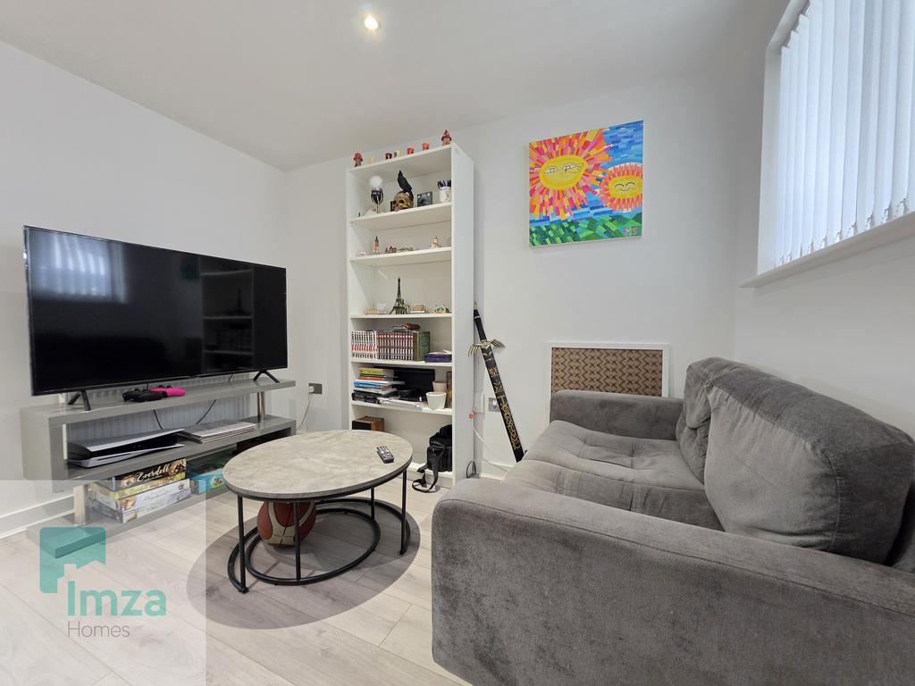 Apartment in Liverpool - View 3