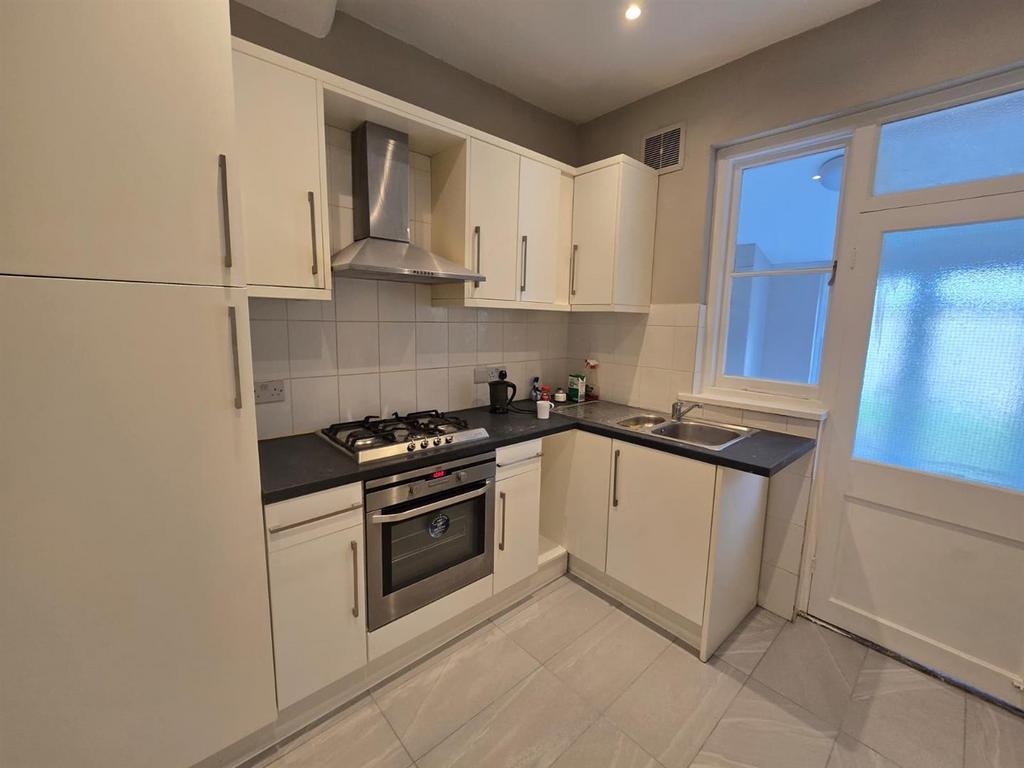 Apartment in London - View 2