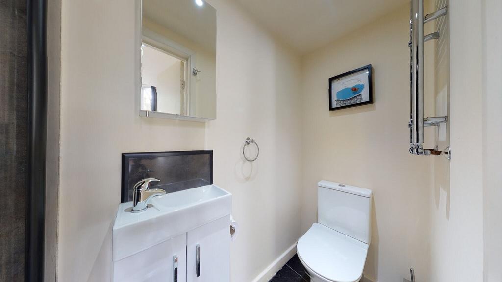 Apartment in London - View 3