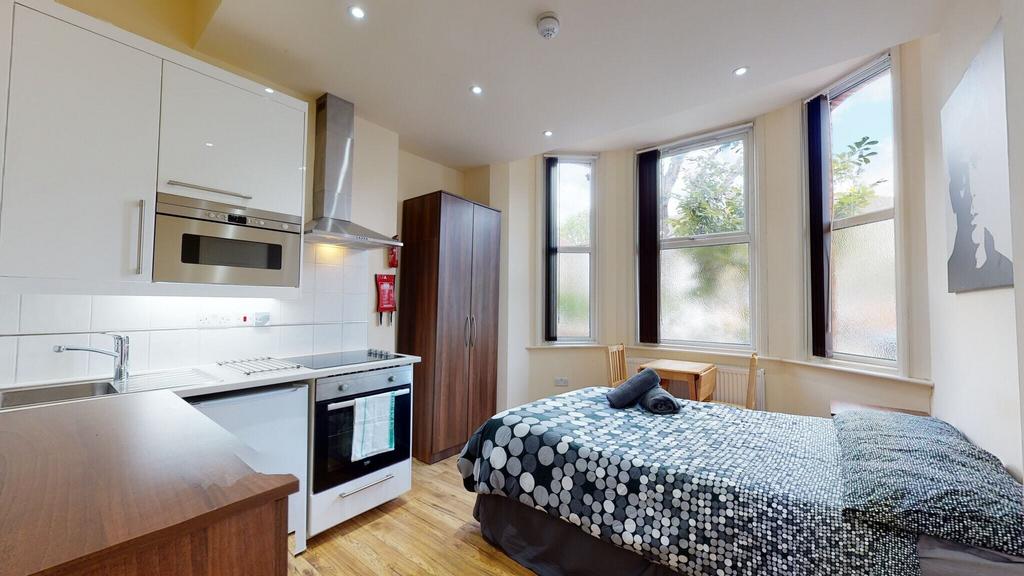 Apartment in London - View 4