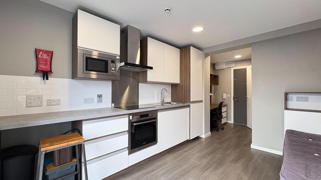 Apartment in Bristol - More