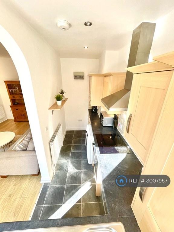 Apartment in Leeds - View 5