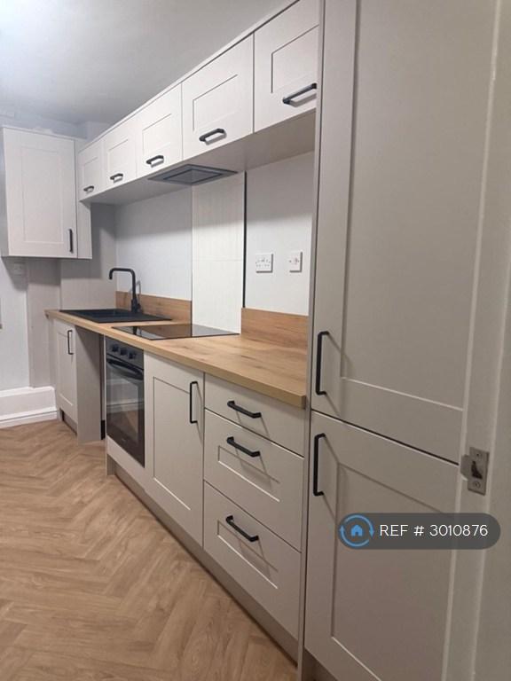 Apartment in Nottingham - View 3