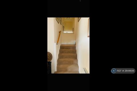 4 bedroom maisonette to rent, Chalvey Park, Slough, SL1
