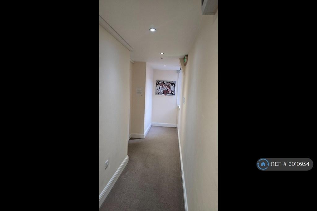 Apartment in Liverpool - View 2