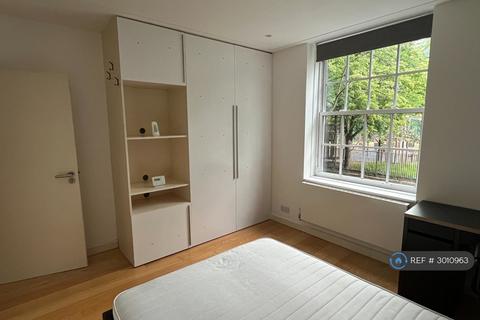 2 bedroom flat to rent, Davidge House, London, SE1
