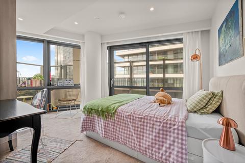 3 bedroom flat for sale, Marsh Wall, London, E22