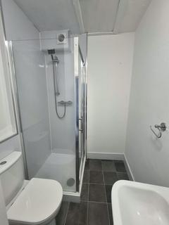 2 bedroom flat to rent, 141a Sprowston Road