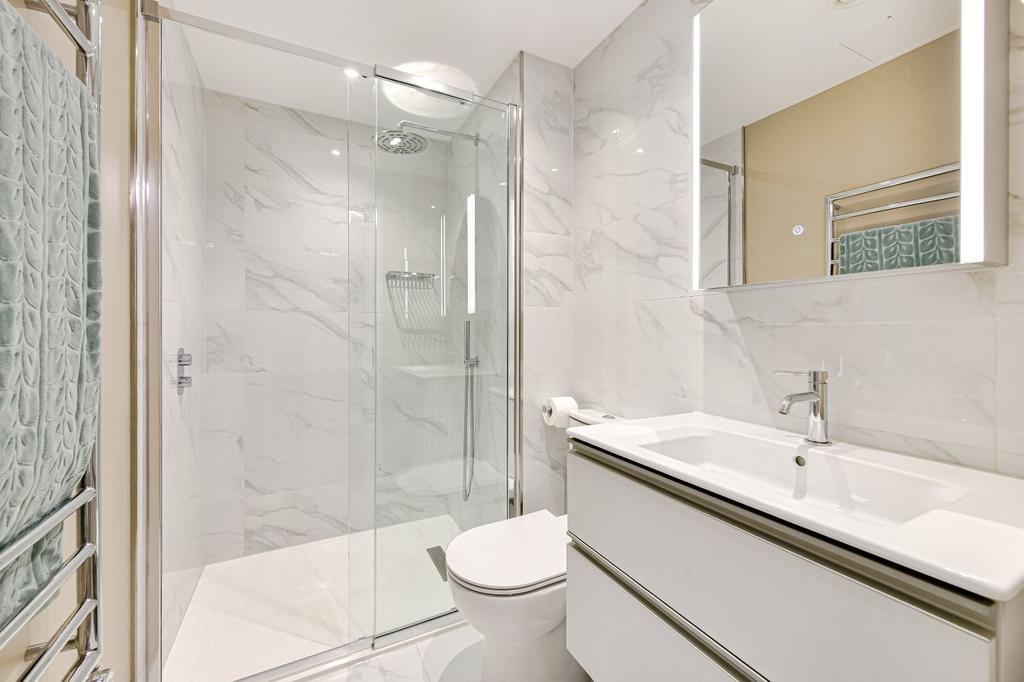 House in London - View 5
