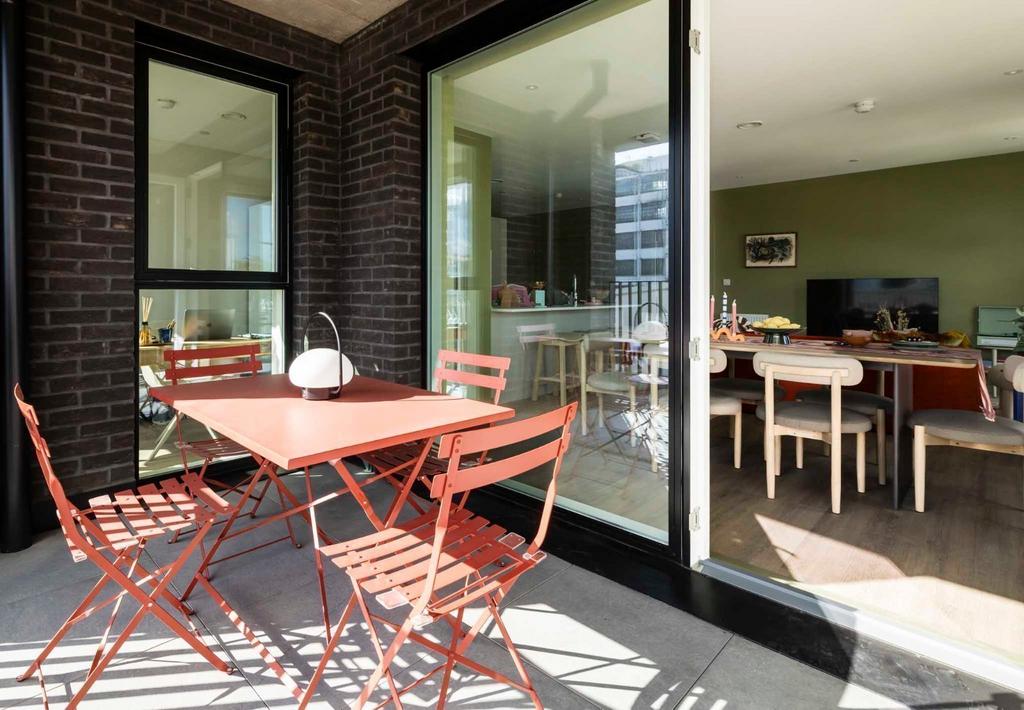 Apartment in Middlesex - More