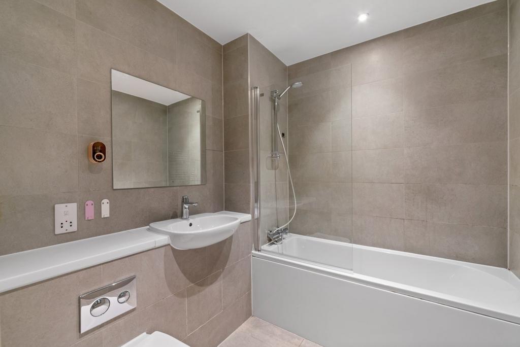 Apartment in London - More