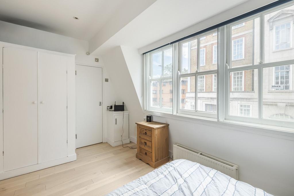 Apartment in London - More