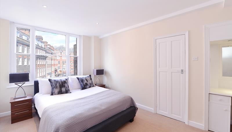 Apartment in London - More