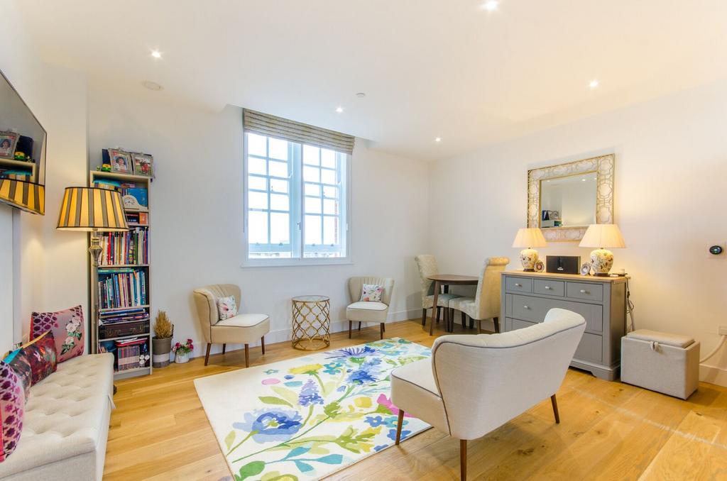 Apartment in London - View 2