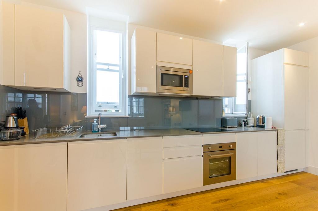Apartment in London - View 3