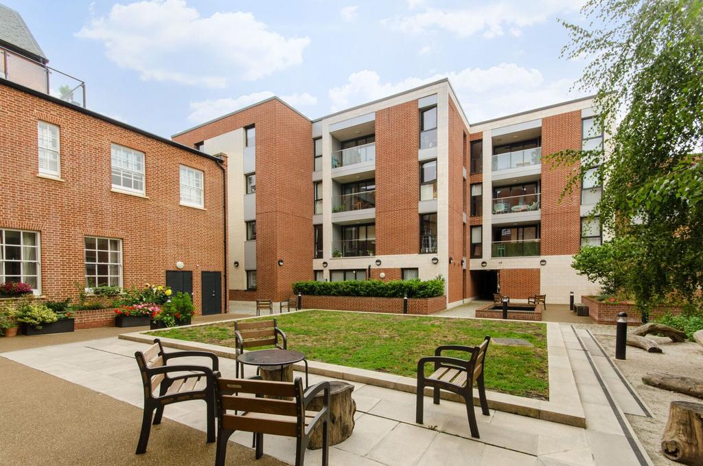 Apartment in London - View 5
